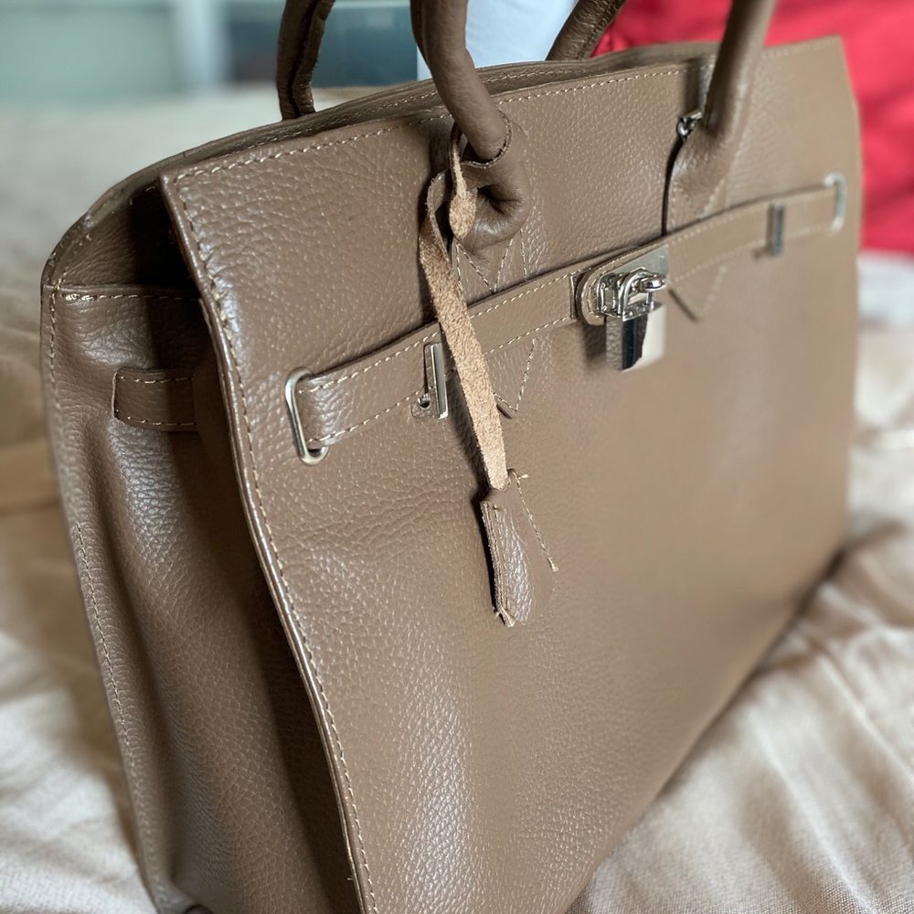 Classic Brown Leather Structured Shoulder Bag